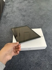 iPad 9th Generation - Afbeelding 1 van 4