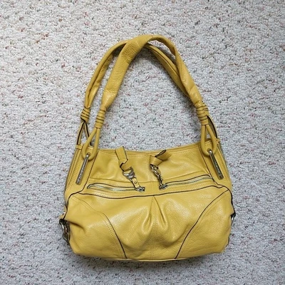 Bolso de Hombro B Malowski Amarillo Mostaza Cuero Guijarro Suave Hobo Cremallera  Foto 1 de 4