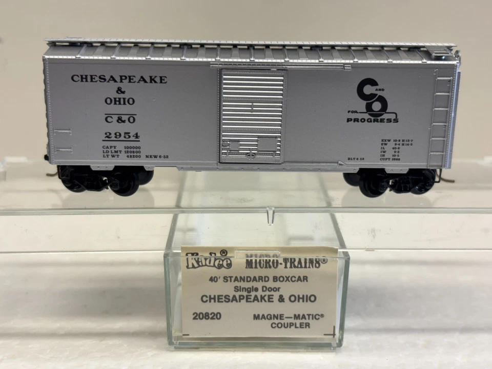 N Kadee Scale Micro Trains MTL 20820 Chesapeake & Ohio C&O 2954 Express Box Car - Image 1 of 4