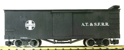 BUDDY L SANTA FE BOX CAR W METAL WHEELS - Image 1 of 4