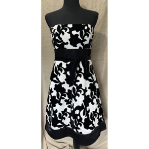 Abito in velluto floreale bianco e nero senza spalline White House Black Market WHBM, taglia 6 - Foto 1 di 8