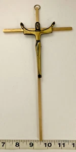 Cucifix Wall Cross - Picture 1 of 3