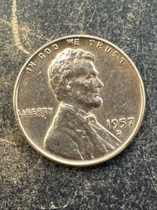 1957 Lincoln Wheat Penny - Picture 1 of 2