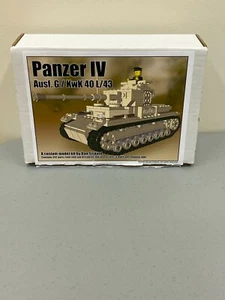 LEGO Brickmania RARE retired set Panzer IV tank #82/216 - Picture 1 of 3