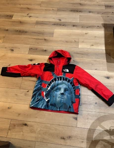 Supreme x The North Face Statue of Liberty Jacket Red Medium - Picture 1 of 9