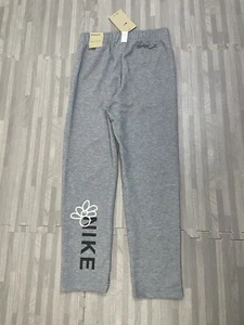 Nike Sportswear Club Fleece Sweatpants Youth Size Medium DQ8814-050 Gray $62* - Picture 1 of 10