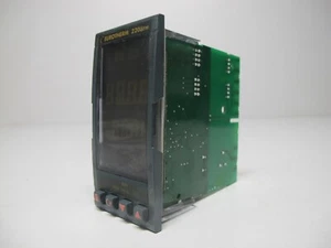 Eurotherm 2208FM 2208E/NS/VH/XX/XX/RF Regolatore di temperatura Temperatura 2208/CC/VH/TH - Foto 1 di 19