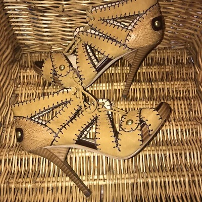 BOUTIQUE 9 BTROSILIE LEATHER SNAKE TIE  High Heels Sz 6.5 - Image 1 of 4