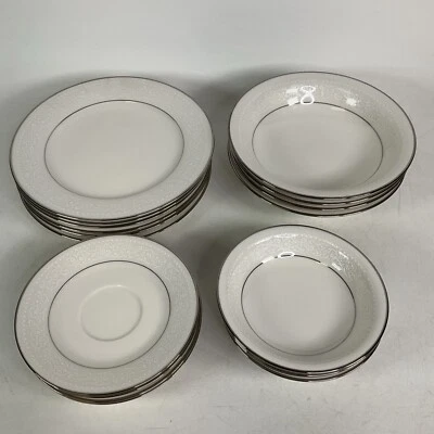 CANTIDAD (18) Platos de Cena Noritake Ivory China Sorrento 7565, Platillos Cuencos FLORALES Foto 1 de 4