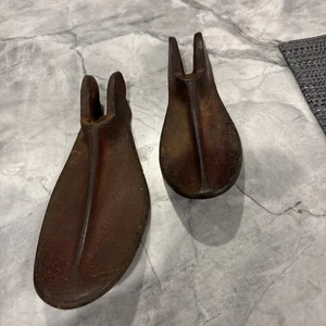 Antique Vintage Cast Iron 2 Piece Cobbler Shoe Repair Forms - Picture 1 of 6