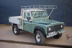 Land Rover 110 1984 4.2 TDI Galvanised pickup cruiser winch Defender automatic - Picture 1 of 12