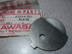 1974-75 KAWASAKI KZ400 KZ 400 FRONT BRAKE PAD PLATE NOS OEM 43084-001 - Picture 1 of 1