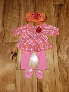 American Girl Bitty Baby 2011 kariertes Spiel Outfit Shirt Leggings Schuhe gebraucht, in einwandfreiem Zustand - Bild 1 von 4