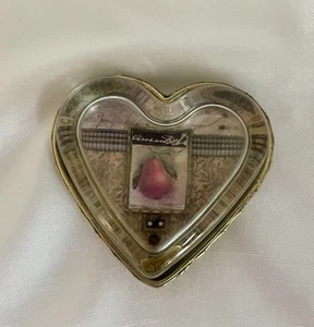 VTG Art Glass Heart Shaped Paperweight w/Metal Bottom - Picture 1 of 7