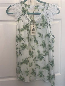 Easel Blouse - Picture 1 of 5