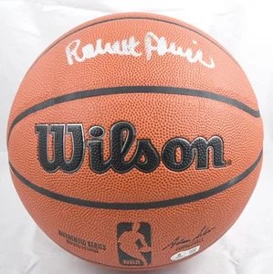 Robert Parish Autographed Official NBA Wilson Basketball-Beckett W Holo *Silver - Picture 1 of 12