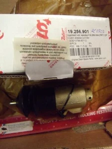 Zetor clutch release CYLINDER for model 8641-12441 FORTERRA25mm FRAGOKOV Rabtrak - Picture 1 of 3