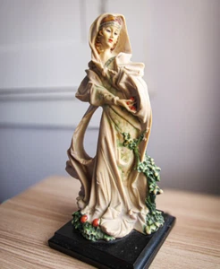 Vintage Figurine of Lady with Fruit & Greenery- Possible Pergianni Cedraschi - Picture 1 of 6