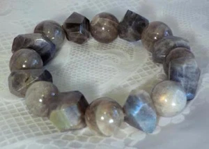 CYNTHIA LYNN "LEUCHTEND" GROBES GRAUES LABRADORIT NUGGET PERLEN STRETCH ARMBAND - Bild 1 von 1