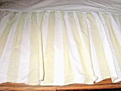 Falda de cama SIMPLY SHABBY CHIC reunida verde claro/blanco - 100 % algodón - REY Foto 1 de 4