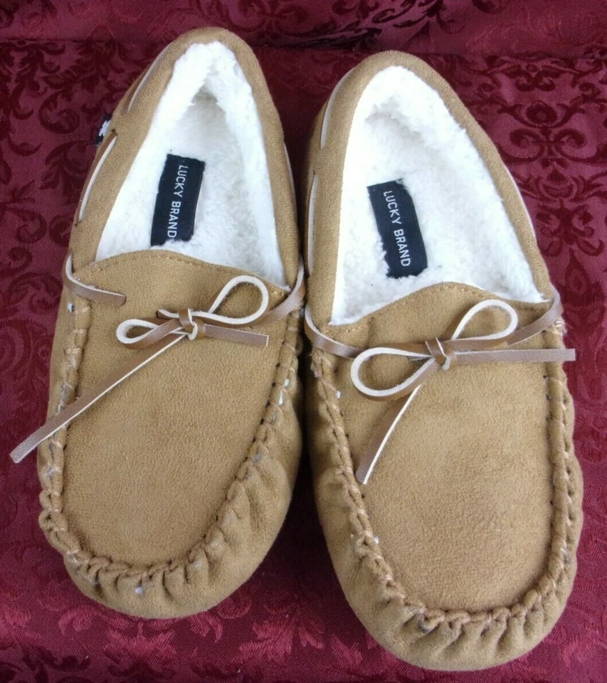 Lucky Brand Girls or Boys Plush Faux Fur Lined Moccasins Slipper Shoes Size 2-3 - Image 1 of 4
