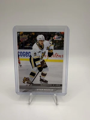 2024-25 Upper Deck CHL Alessandro Di Iorio Star Rookie RC #372 Sarnia Sting Foto 1 de 2