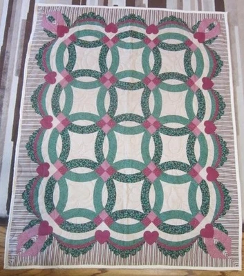 Nuevo Edredón Hecho a Mano Bebé/Cuna 34" x 44" Dbl. Corazones de anillo de boda Foto 1 de 4