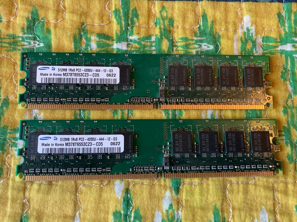 Samsung 1GB Kit (2 x 512MB) DIMM DDR2 PC2-4200 533MHz Memory M3Y8T6553CZ3-CD5 - Image 1 of 1