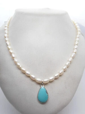Collana di Perle d'Acqua Dolce con Ciondolo in Turchese Naturale e Argento 925 - Immagine 1 di 4