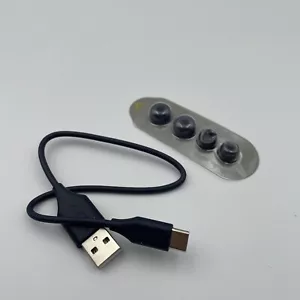 Original Jabra Elite Active 7 charging cable and ear tips only. Navy - Picture 1 of 5