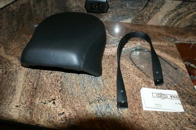 Nuevo de Lote Antiguo Asiento de Pasajero Pillon Harley Davidson Sportster 883L 51810-05 Foto 1 de 4