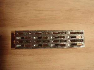 PRYDA KNUCKLE NAILPLATE 133Pcs, 33x127X1.0mm TIMBER/ JOINERS/STRUCTURAL/TRADES - Picture 1 of 6