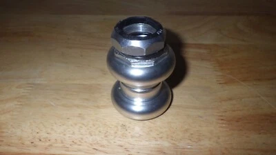 LUN FENG CORP  1 INCHE THREADED HEADSET, 26.4MM RACE, ALUMINIUM, SLIGHTLY USED - Image 1 of 2