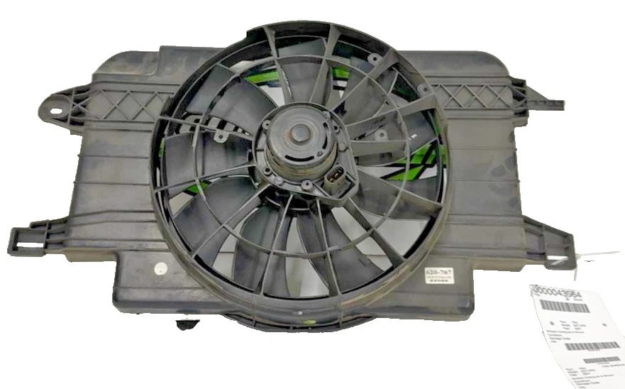 Ventilador y cubierta de radiador Saturn 2001 Foto 1 de 4