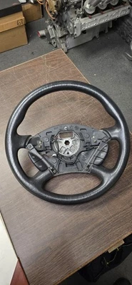 00-04 FORD FOCUS VOLANTE NEGRO Foto 1 de 4