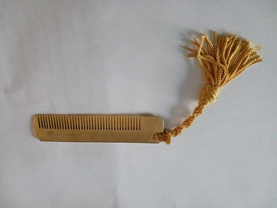 Peine Monedero Judith Lieber Tono Dorado con Cordón Dorado y Borla Foto 1 de 2