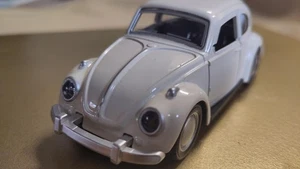 RETRO: VW Käfer Metallauto mit Rückzugsmotor (Nachbau ca. 60er Jahre wie Herbie) - Bild 1 von 9