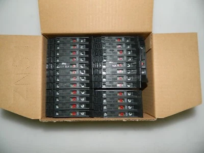 Cooper Bussmann Terminal Block QTY 25   F520STLED12-GY - Image 1 of 4