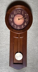 Howard Miller Avery Wanduhr Holz Mid Century Modern Stil funktioniert Neu ohne Etikett - Bild 1 von 19