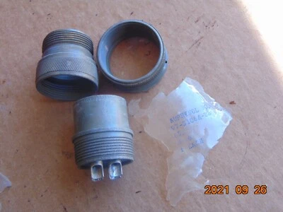 NEW AMPHENOL 97-3106A-22 850 CIRCULAR CONNECTOR - Image 1 of 4