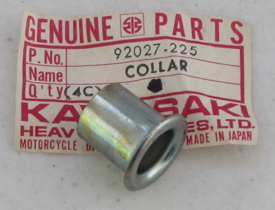 92027-225 Collar de luz de señal trasera Kawasaki para KZ400 KZ200 1974-1979 Foto 1 de 1