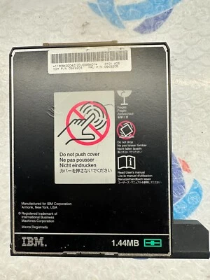 GENUINE IBM 1.44 MB FLOPPY DRIVE 05K9204 FRU 05K9206 - Image 1 of 3