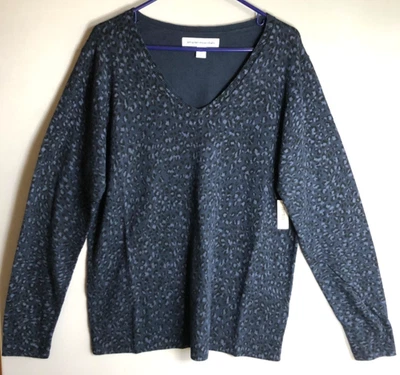Nuevo con etiquetas Suéter Amazon Essentials XL Azul Marino Estampado de Leopardo Cuello en V Manga Larga Pullover Foto 1 de 4