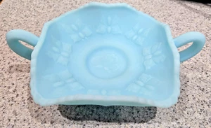 "Cuenco de plato Fenton azul de vidrio satinado mariposa de 2 asas Candy Bon Bon Bon - 8,5"" x 5". - Imagen 1 de 8