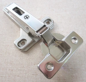 NEW Salice 2P5 Cabinet Door Hinge w/ H04 Mounting Base Plate, Self Closing (HO4) - Picture 1 of 2