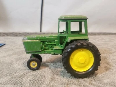 TRACTOR JOHN DEER GRANJA DE JUGUETES DE COLECCIÓN SIN MARCA YT23 Foto 1 de 4