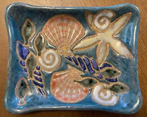 Bandeja azul Cathra Anne Barker Studio cerámica gemas del océano Nuevo México 2001 - Imagen 1 de 4