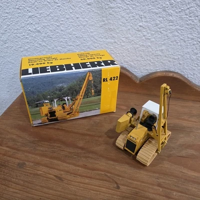 LIEBHERR  RL 422 THE PIPELAYER by CONRAD  1:50 scale - Image 1 of 4