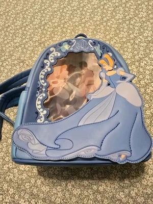 Loungefly Disney Cenicienta Foto 1 de 4