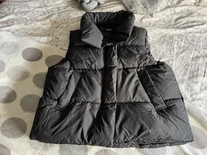 ❤️Go GG schwarze gefütterte Weste ~ Größe S 12 ~ neu ohne Etikett. - Bild 1 von 4